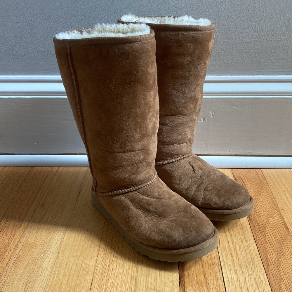 UGG Classic Tall Shearling Boots‎ Chestnut Leather Suede Tall Girls Boots Size 4